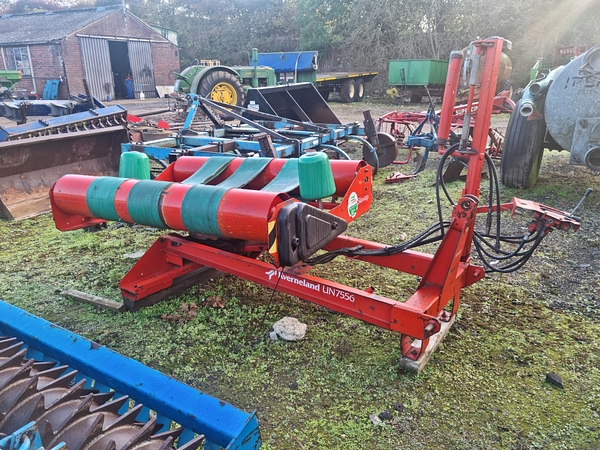 Chris Atkin & Son Ltd - Kverneland UN 7556